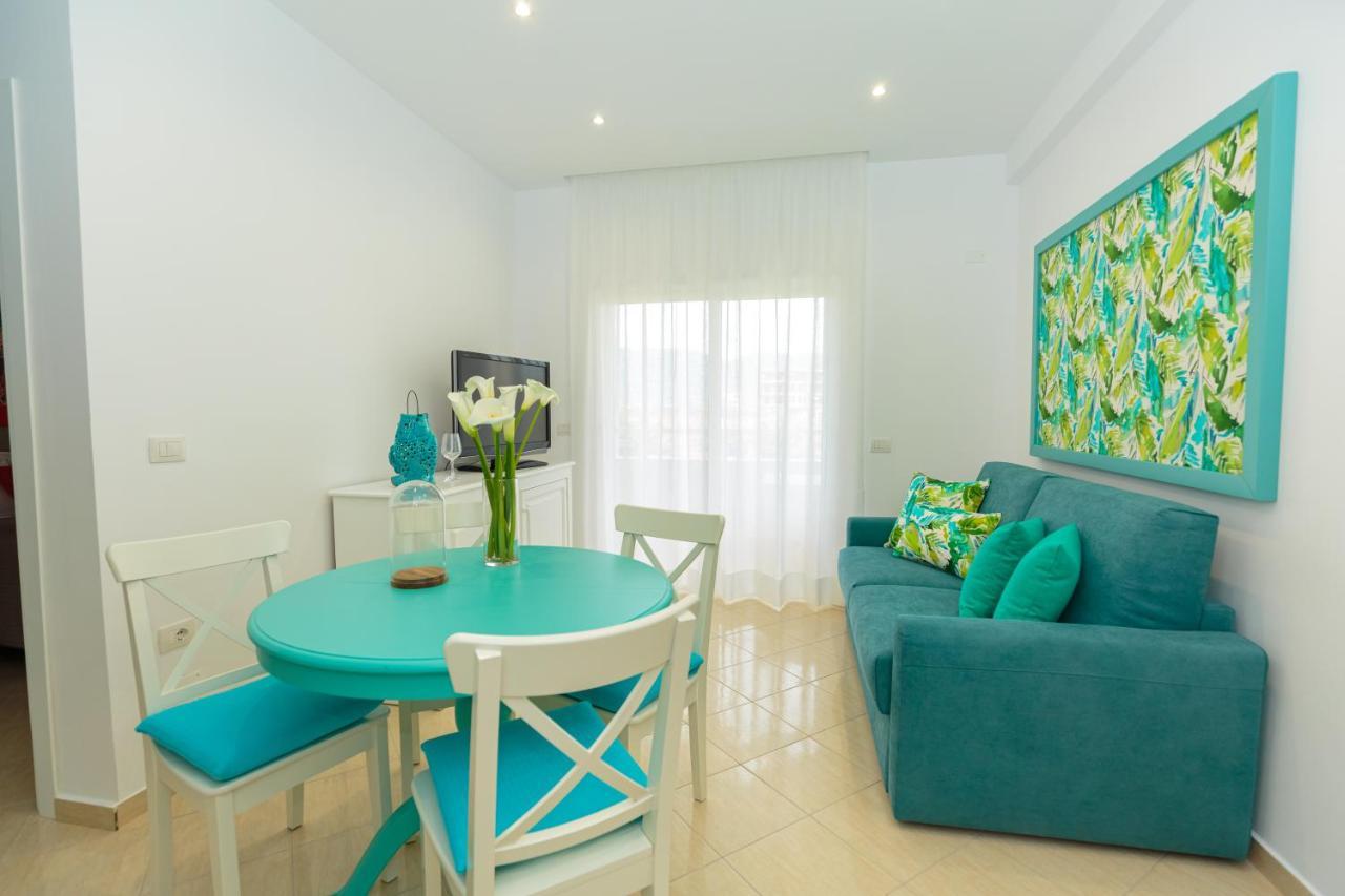 אוריקום Holiday House Solemare מראה חיצוני תמונה