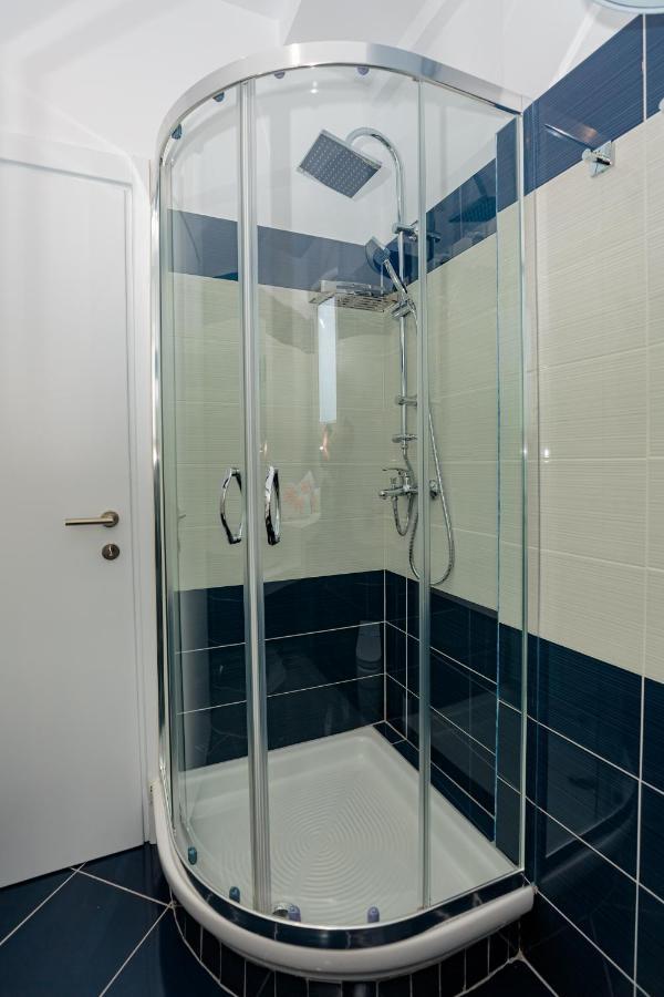 אוריקום Holiday House Solemare מראה חיצוני תמונה